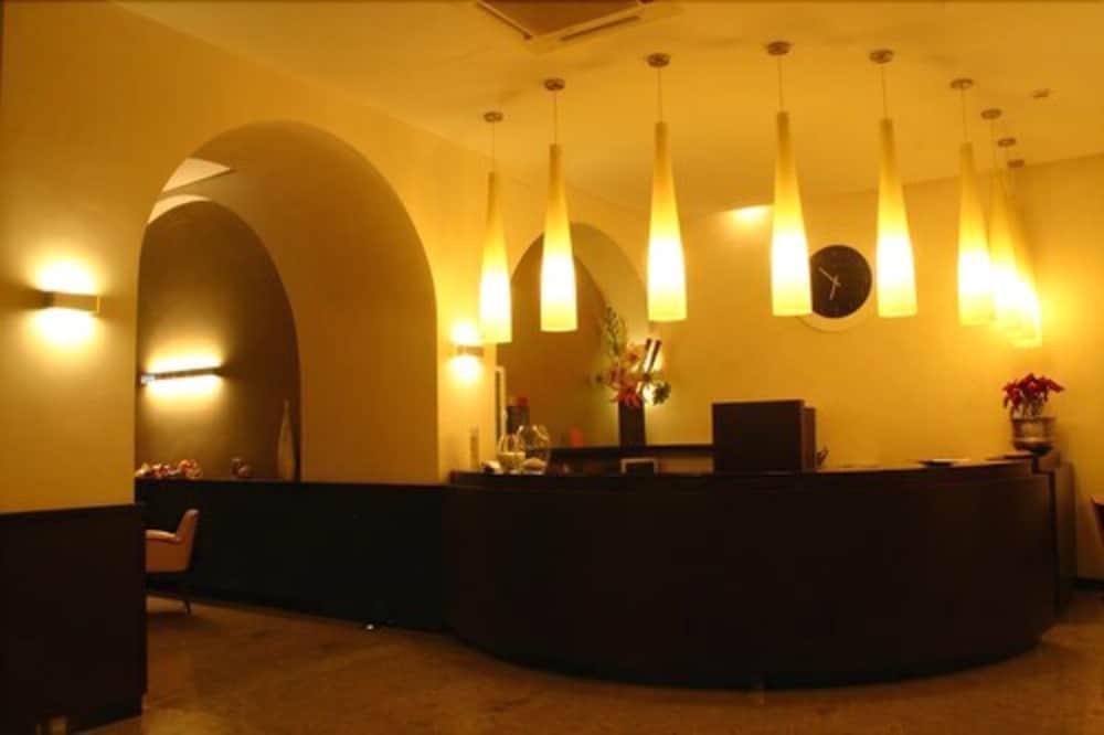 Hotel Europa Foggia Exteriör bild