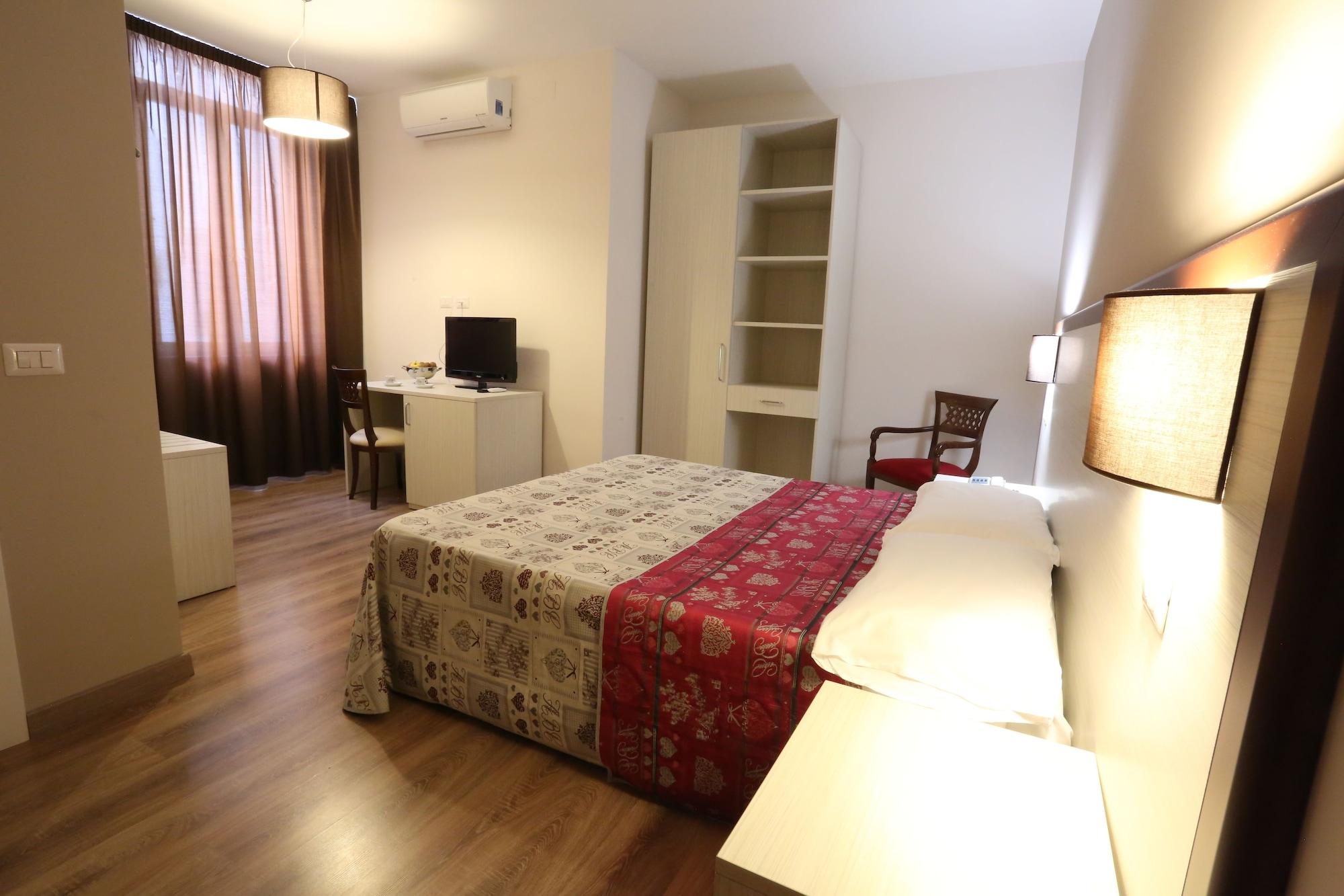 Hotel Europa Foggia Exteriör bild