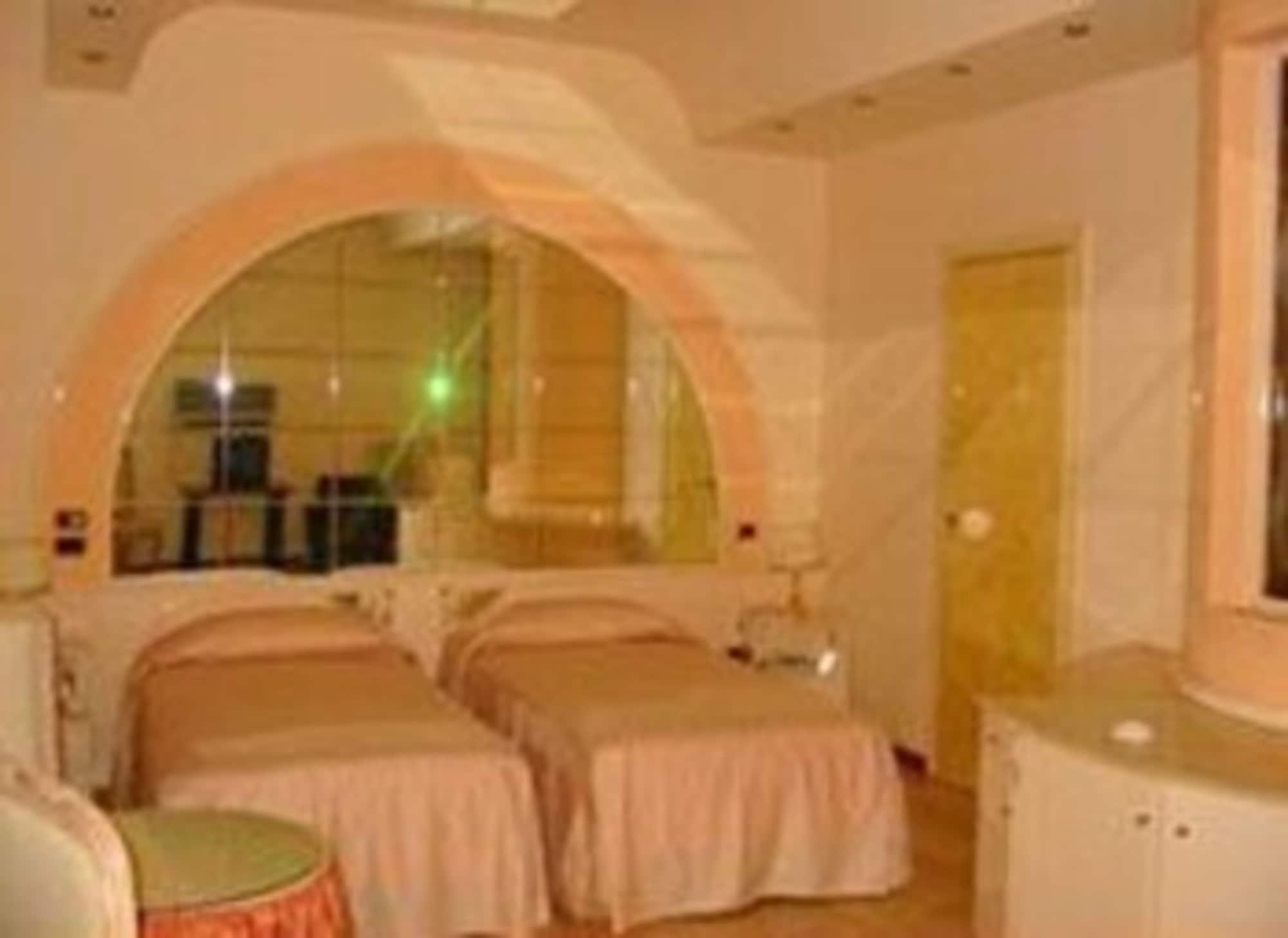 Hotel Europa Foggia Exteriör bild