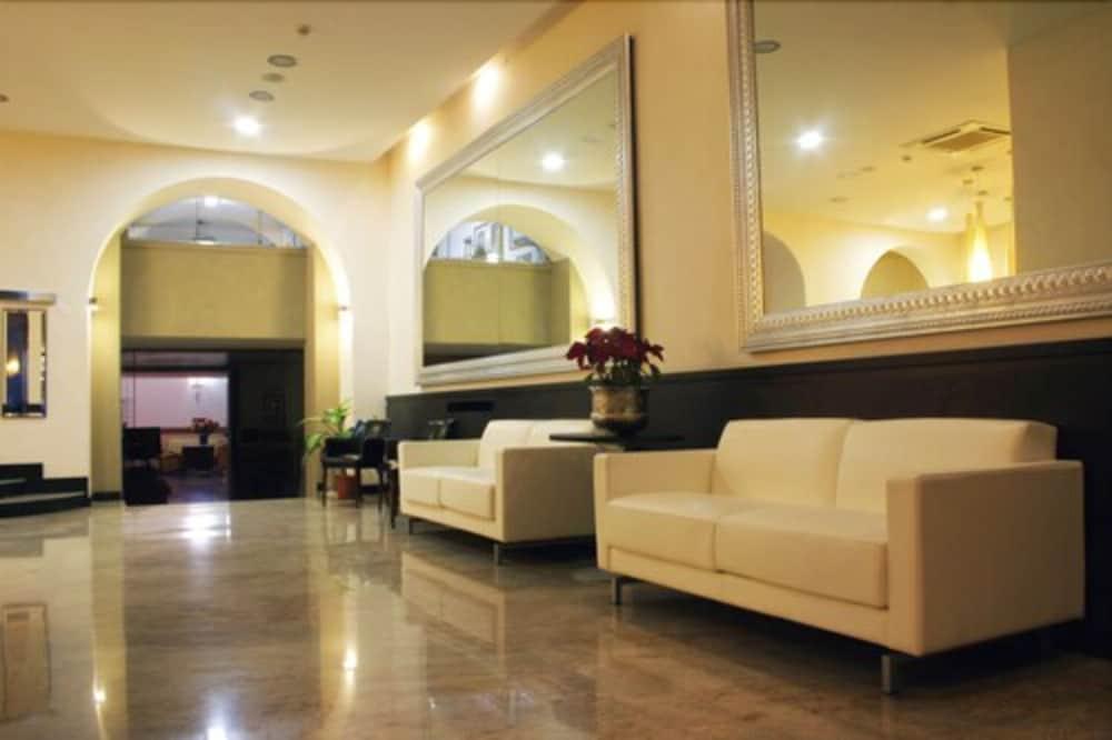 Hotel Europa Foggia Exteriör bild