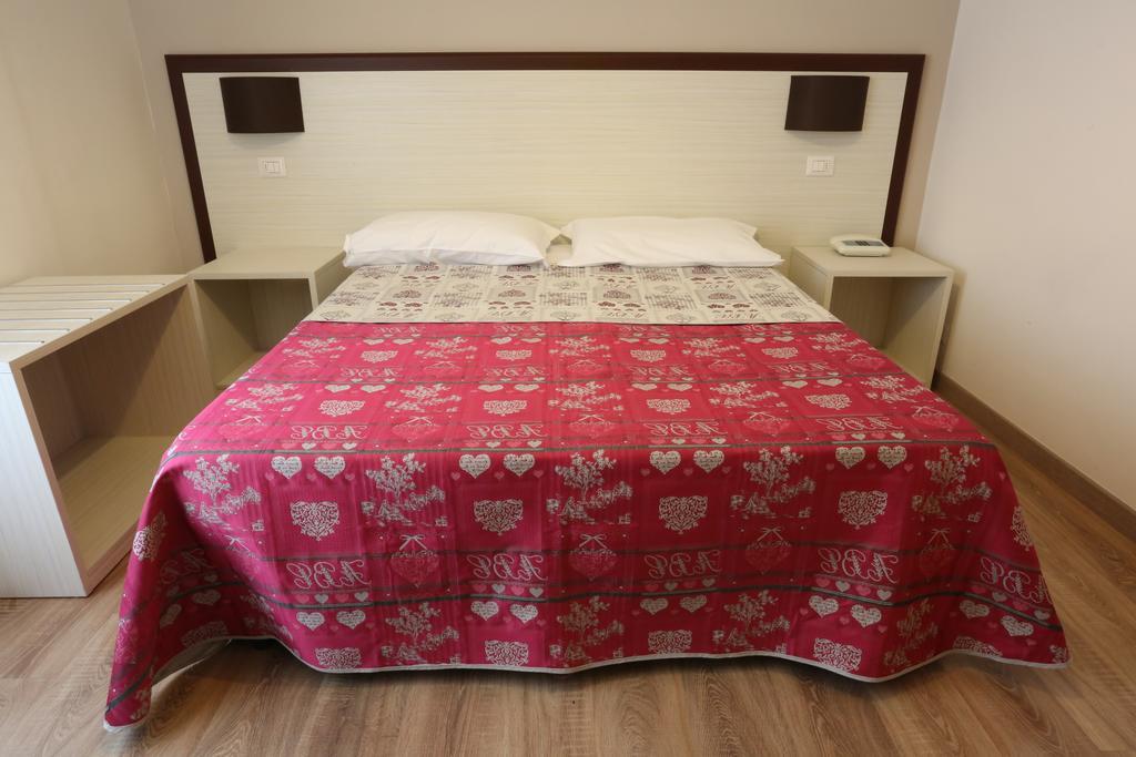 Hotel Europa Foggia Rum bild