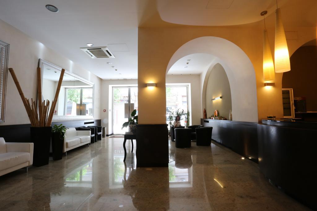 Hotel Europa Foggia Exteriör bild