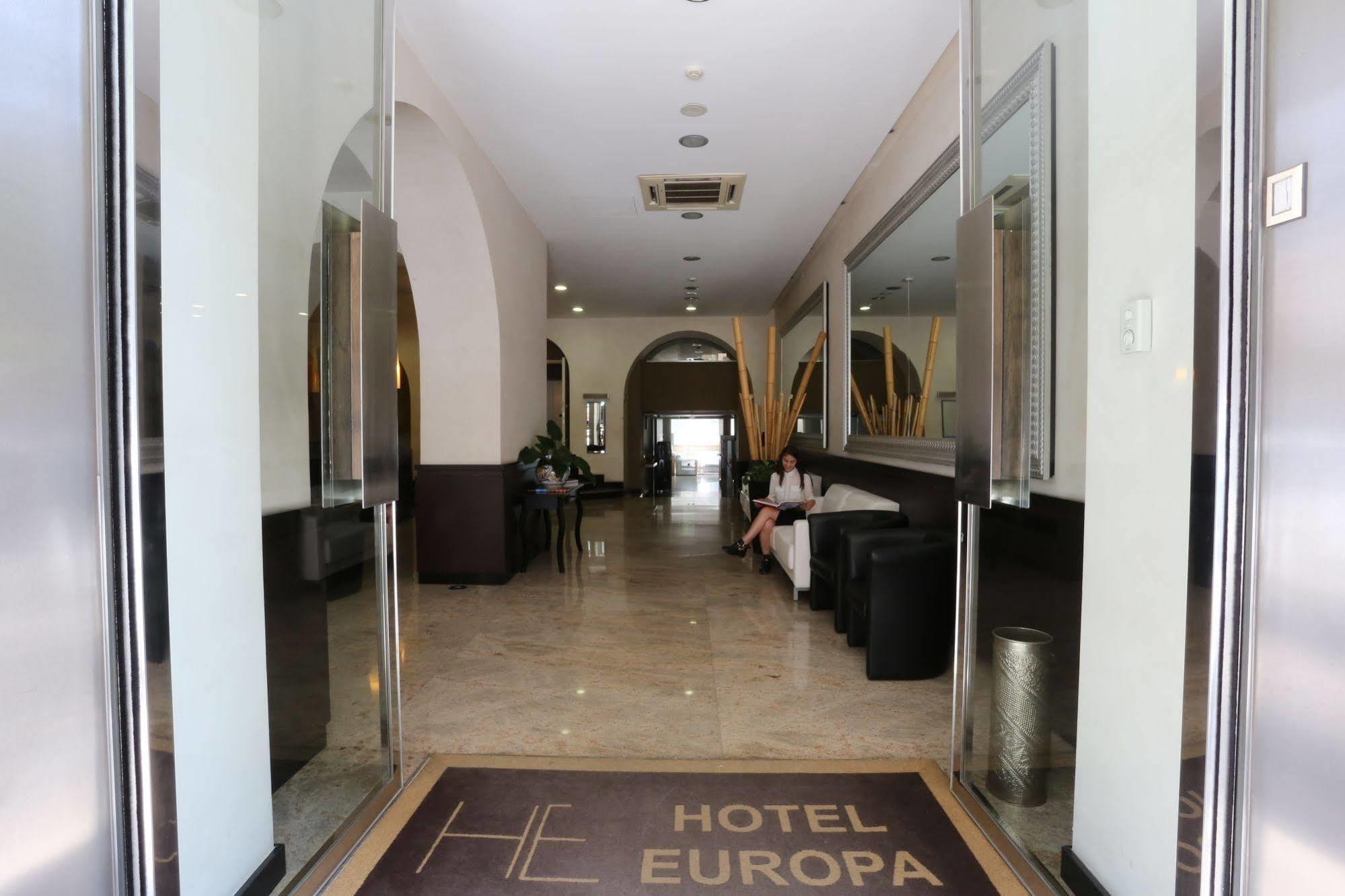 Hotel Europa Foggia Exteriör bild