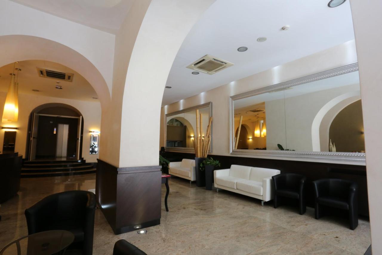 Hotel Europa Foggia Exteriör bild